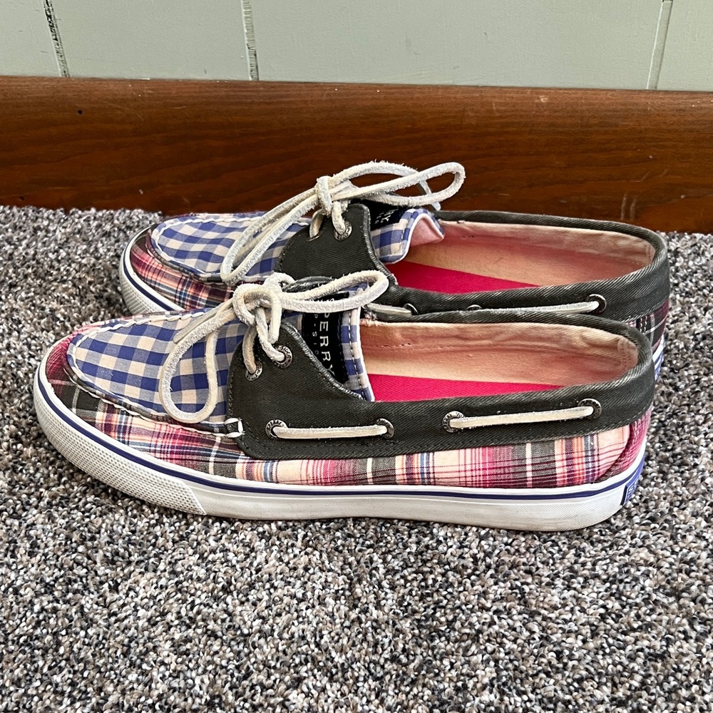 Women’s Sperry Plaid Shoes with Lace-Up Design